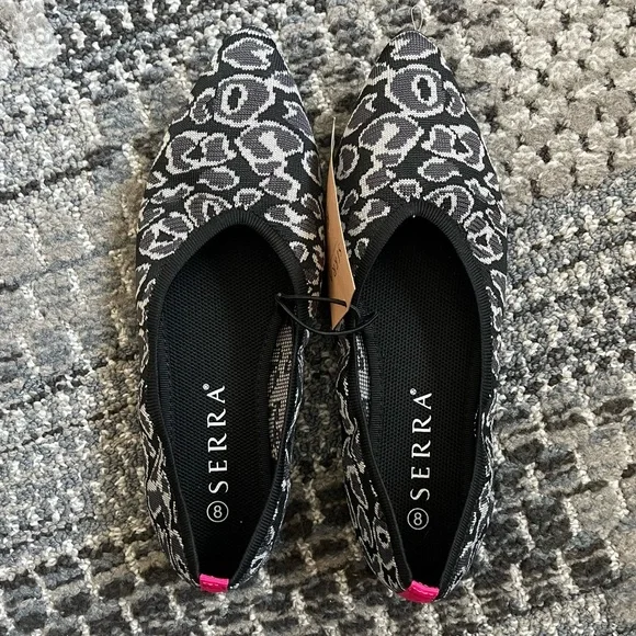 🥿 NIB Serra Ladies Recycled Material Flats, Black Grey Snakeskin Pattern, Size 8 - Picture 5 of 7